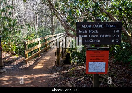 Der Wegweiser an der Alum Cave Trailhead im Great Smoky Mountains National Park Stockfoto