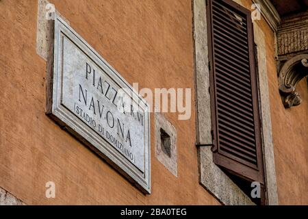 Hinweisschild Piazza Navona in Rom Stockfoto