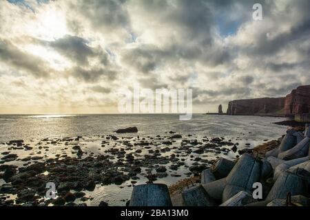 Die lange Anna auf der vorgelagerten Insel Helgoland in der deutschen Nordsee Stockfoto