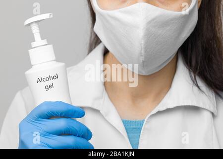 Coronavirus, Grippevirus und Pandämieprävention mit Alkoholgel in den Händen von Womanen. Konzept der ärztlichen Beratung. Stockfoto