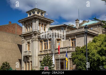 Die Gebäude In Punta Arenas Blicken Auf Die Innenstadt Stockfoto