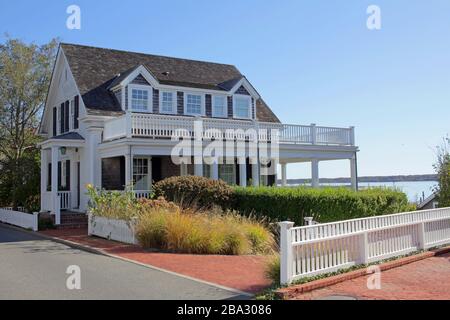 Heimat entlang N Water St, Edgartown, Martha's Vineyard, Massachusetts, USA Stockfoto