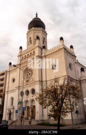 Die alte Synagoge in Kecskemet, Ungarn. Stockfoto