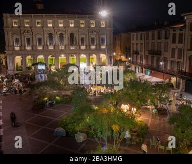 Bergamo alten Platz am Abend, fördert die Natur und Schönheit und Ökologie Stockfoto