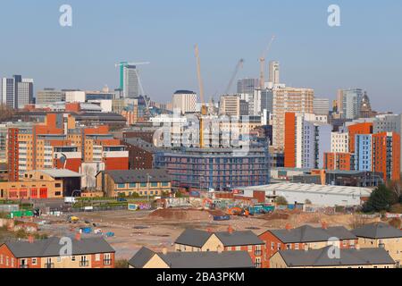 Skyline von Leeds von einem 80 Fuß Auslegeraufzug in Armley. Stockfoto