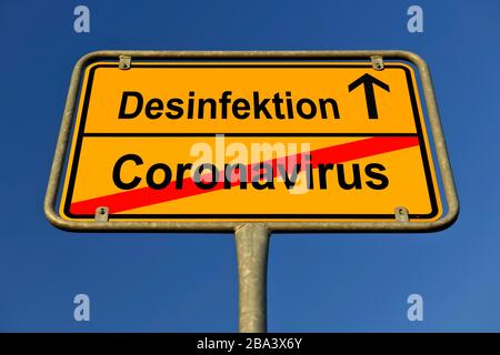 Digital Composing, Symbolbild, Ortsnamenschild, Desinfektion, Coronavirus, Sars-CoV-2, Covid-19, Deutschland Stockfoto