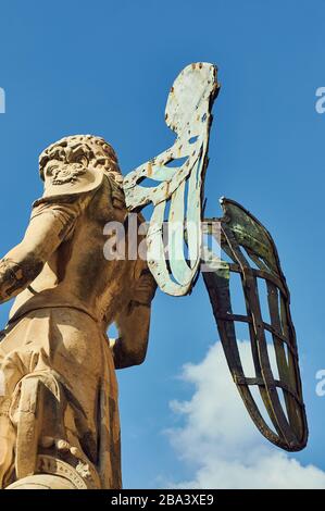 Statue und Skulpturen im Vittoriano-Gebäude in rom Stockfoto