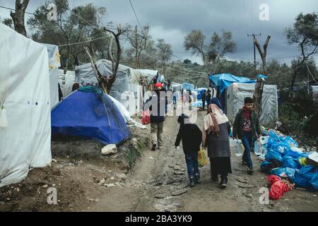 Flüchtlinge im Flüchtlingslager in Moria, Lesbos, Griechenland Stockfoto