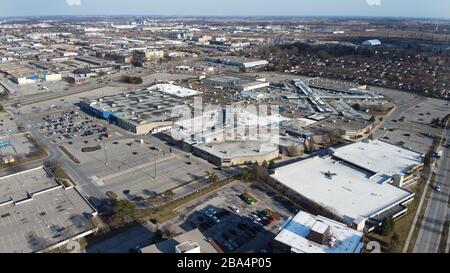 März 2020, London Ontario Kanada. Busy Mall wegen COVID19/Coronavirus geschlossen. Londons geschäftigstes Einkaufszentrum White Oaks Mall ist wegen COVID-19/Coronavirus geschlossen Stockfoto