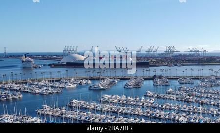 Allgemeine Luftaufnahme der Queen Mary am Long Beach Cruise Terminal, Montag, 23. März 2020, in Long Beach, Kalifornien (Foto von IOS/Espa-Images) Stockfoto