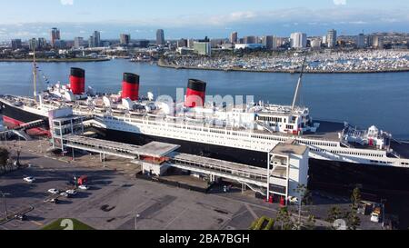 Allgemeine Luftaufnahme der Queen Mary am Long Beach Cruise Terminal, Montag, 23. März 2020, in Long Beach, Kalifornien (Foto von IOS/Espa-Images) Stockfoto