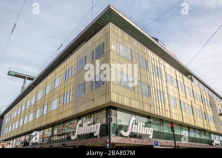 Aarhus, Dänemark - 24. März 2020: Das Logo des Salling-Gebäudes in Aarhus. Stockfoto