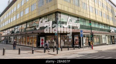 Aarhus, Dänemark - 24. März 2020: Das Logo des Salling-Gebäudes in Aarhus. Stockfoto