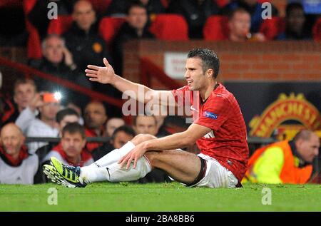 Robin van Persie von Manchester United gesteht, als er auf dem Boden sitzt Stockfoto