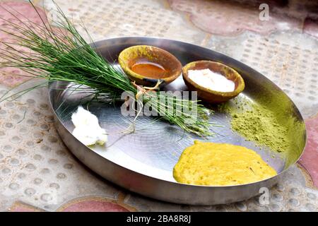 Tel Baan Ritual, haldi Zeremonie im indischen Wedding Stockfoto