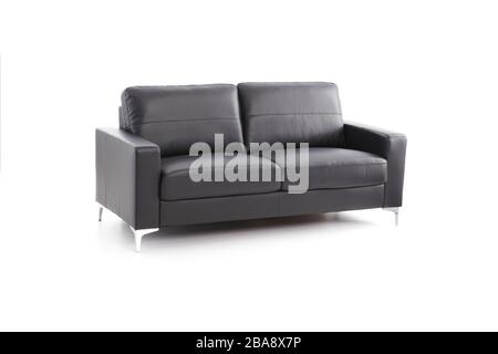 Aufnahme eines zweisitzigen Sofas auf weißem Hintergrund Stockfoto