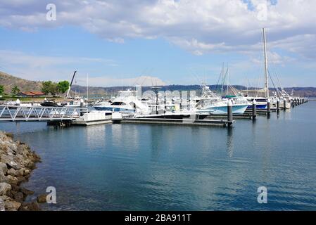 PAPAGAYO, COSTA RICA -17 MAR 2019- Blick auf die Marina Papagayo im Golf von Papagayo in Guanacaste, Costa Rica. Stockfoto