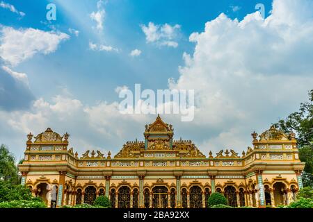 TIEN GIANG/VIETNAM, 20. MAI 2018 - VINH TRANG BERÜHMTE PAGODE IN MEINER THO-STADT TIEN GIANG Stockfoto