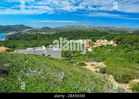 Blick auf das Dorf Cala Rajada, Mallorca, Spanien Stockfoto