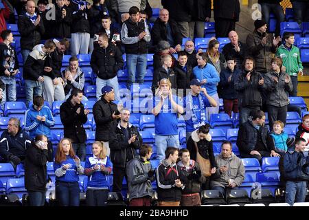 Birmingham City-Fans auf der Tribüne Stockfoto