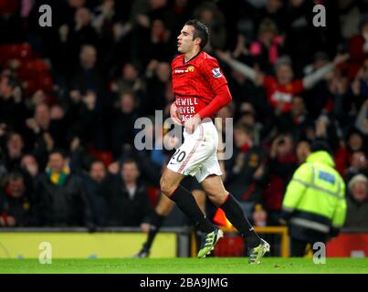 Robin van Persie von Manchester United feiert das zweite Tor seiner Seite Stockfoto