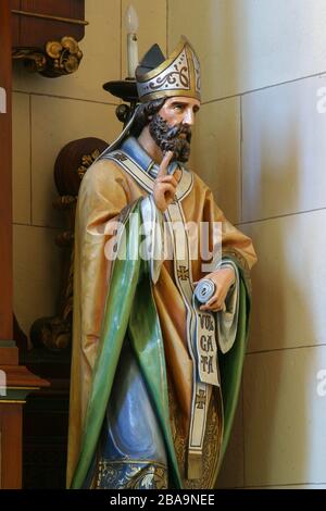 Kyrill, Statue auf dem St.-Josefs-Altar in der Kirche des heiligen Franziskus von Assisi in Zagreb, Kroatien Stockfoto