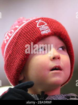 Ein allgemeiner Blick auf einen Nottingham Forest Fan im City Ground Stockfoto