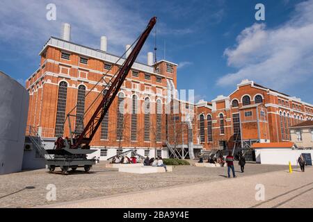 Lissabon, Portugal - 2. März 2020: Elektrizitätsmuseum im Tejo Kraftwerk. Stockfoto