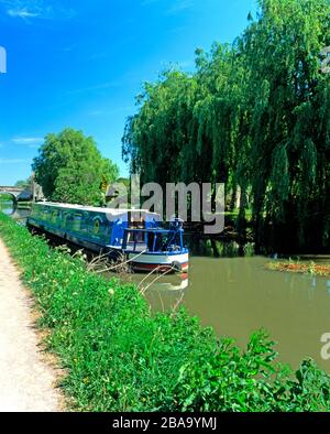 Kennet & Avon Canal in der Nähe von Semington, wiltshire. Stockfoto