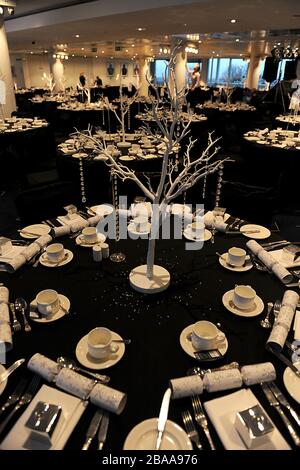 Gastfreundschaft auf der Epsom Racecourse 'Diamonds on the Downs' Christmas Party Stockfoto