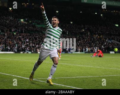 Gary Hooper von Celtic feiert das erreichen des ersten Tores Stockfoto