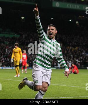 Gary Hooper von Celtic feiert das erreichen des ersten Tores Stockfoto