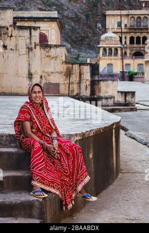 Frau in Monkey Temple, Jaipur, Indien Stockfoto