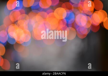 Glänzendes, frisches Weichzeichnungsdesign. Abstraktes Teilchen mit Vintage-Hintergrund. Unschärfe von Bewegungslichtern Hintergrund mit Flare. Bokeh entschärfte Lichter und Schatten Stockfoto