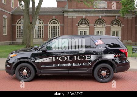 Fahrzeug der Dearborner Polizeibehörde vor dem Henry Ford Museum, Dearborn, Michigan, USA Stockfoto