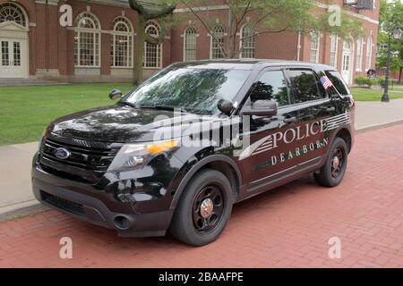 Fahrzeug der Dearborner Polizeibehörde vor dem Henry Ford Museum, Dearborn, Michigan, USA Stockfoto