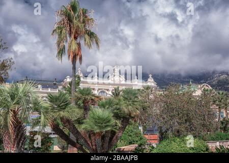 Das Heck des Casino Monte Carlo von einem Park in Monaco aus gesehen Stockfoto