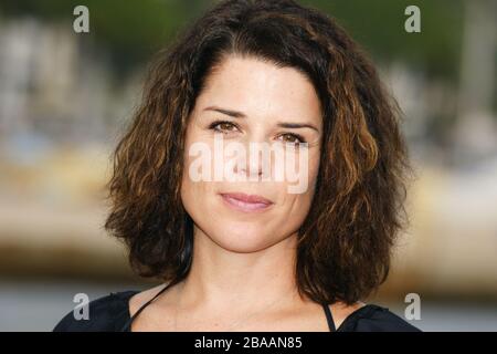 Cannes, Frankreich. Okt. 2008. Cannes, Frankreich - Oktober 2008: MIPCOM, der Markt für Unterhaltungsinhalte der Welt mit Neve Campbell - Usage Worldwide Credit: Dpa/Alamy Live News Stockfoto