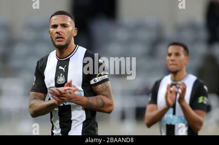 Die Newcastle United Jamaal Lascelles reagiert nach dem Schlusspfiff Stockfoto