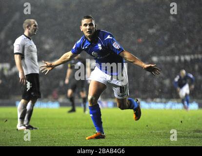 Peter Lovenkrands von Birmingham City feiert sein Tor gegen Derby County. Stockfoto