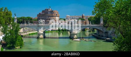 Ponte Vittorio Emmanuelle II über den Tiber in Rom. Lazio Italien Stockfoto