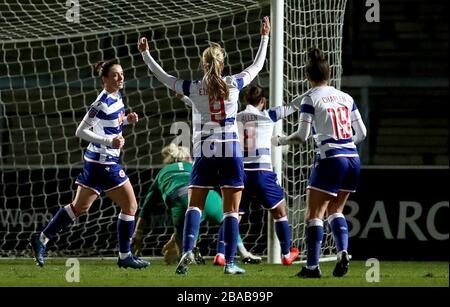 Reading's Jade Moore feiert, nachdem sie ihre Seiten erstes Tor des Spiels erzielt hat Stockfoto