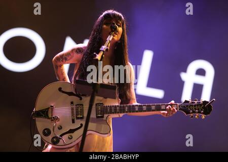 28 Oktubre 2017. Mon Laferte , Cantante chilena durante su concierto en el Festival Tecate Sonoro. (Foto: Luis Gutierrez /NortePhoto.com) Stockfoto