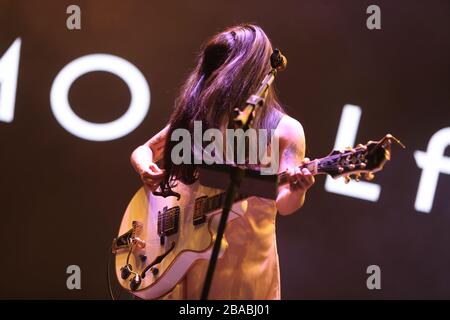 28 Oktubre 2017. Mon Laferte , Cantante chilena durante su concierto en el Festival Tecate Sonoro. (Foto: Luis Gutierrez /NortePhoto.com) Stockfoto