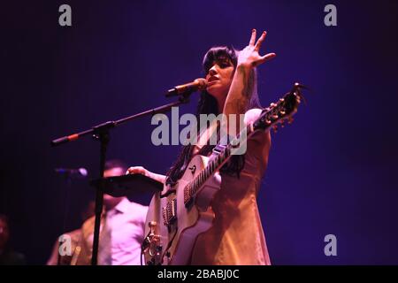 28 Oktubre 2017. Mon Laferte , Cantante chilena durante su concierto en el Festival Tecate Sonoro. (Foto: Luis Gutierrez /NortePhoto.com) Stockfoto