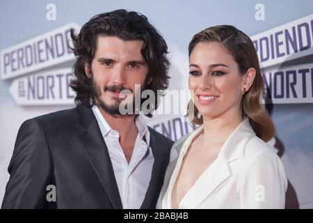 Schauspielerin Blanca Suarez und Schauspieler Yon Gonzalez darstellen, während "Perdiendo El Norte" Film Premiere photocall in Madrid, Spanien. März 05, 2015. (ALTERPHOTOS/V Stockfoto