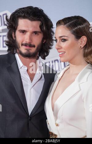 Schauspielerin Blanca Suarez und Schauspieler Yon Gonzalez darstellen, während "Perdiendo El Norte" Film Premiere photocall in Madrid, Spanien. März 05, 2015. (ALTERPHOTOS/V Stockfoto