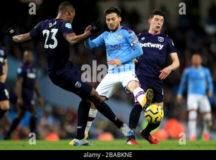 David Silva (Center) von Manchester City im Einsatz Stockfoto