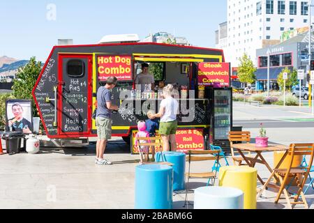 Fast Food-Kiosk im Margaret Mahy Family Playground, Armagh Street, Christchurch Central, Christchurch, Canterbury Region, Neuseeland Stockfoto