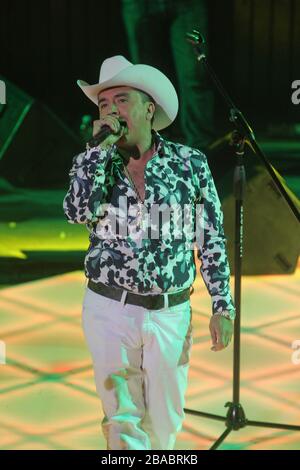 Tito Torbellino durante su concierto en el Palenque de la ExpoGan el 27 de abril 2013 en Hermosillo Sonora. . * Foto:©LuisGutierrez* Stockfoto